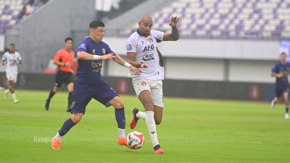 Marcos Reina dan Eliano Reijnders: Respons Berbeda Dua Tim Super League Jelang Laga Krusial